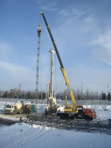 - свайное поле из 900 свай CFA под учебный корпус